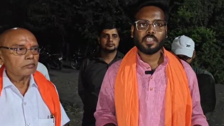बीना परियोजना में रावण दहन नहीं होने पर विहिप-बजरंग दल ने जताई नाराजगी,चौकी इंचार्ज को सौंपा पत्र