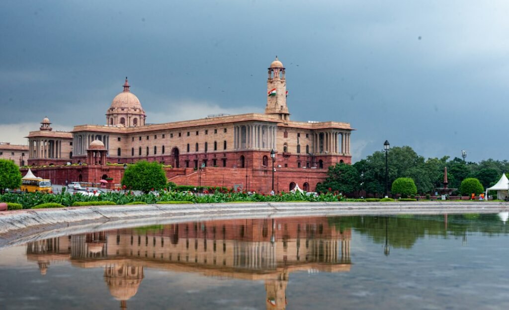 नमूना लेख: राष्ट्रीय समाचार कैसे पढ़ें और सत्यापित करें